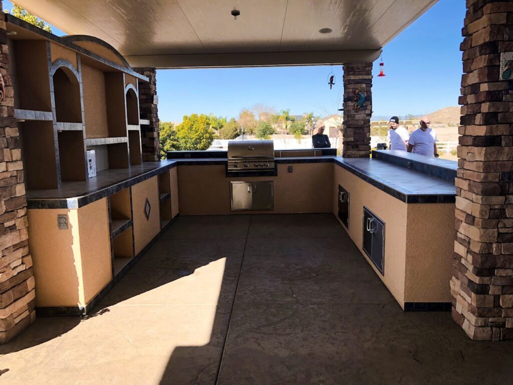 Extreme Backyard Designs in Ontario - FireplaceServiceFinder