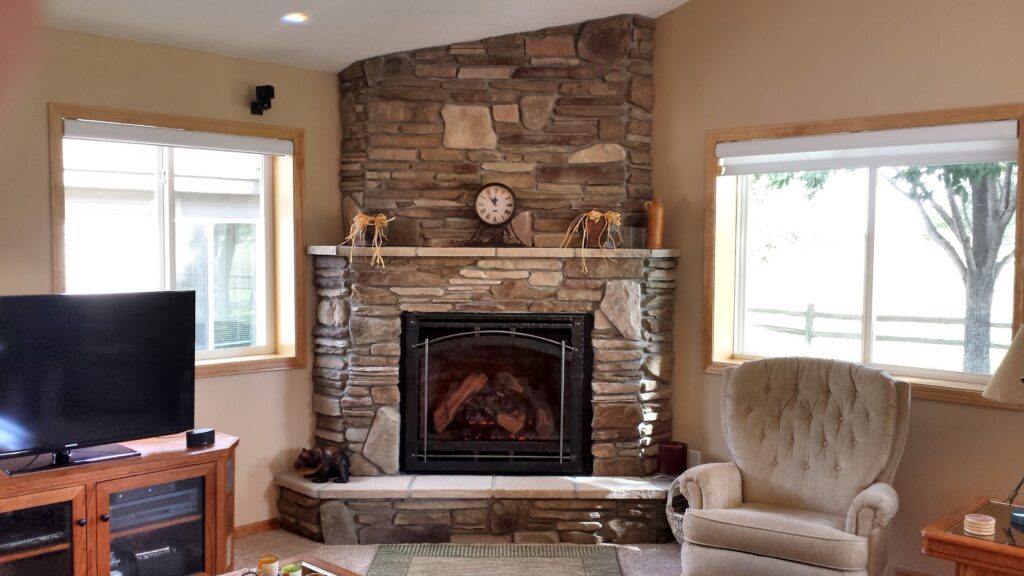 Fireside Hearth & Home in Willmar - FireplaceServiceFinder
