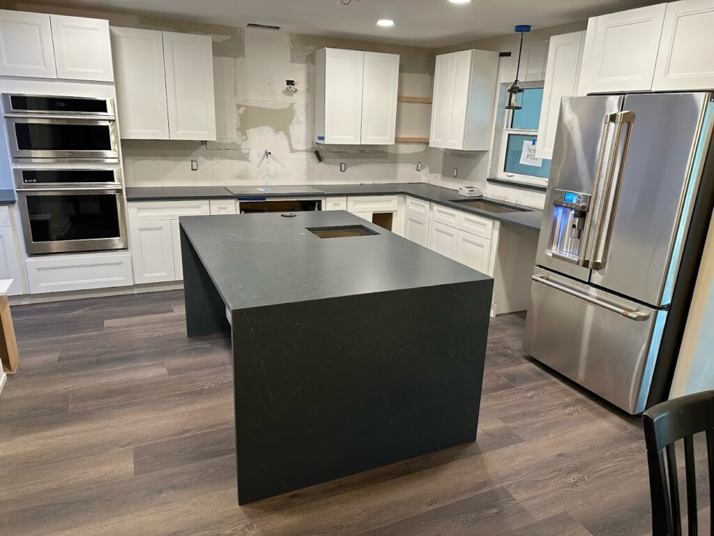 Granite World and Tiles in Tampa - FireplaceServiceFinder