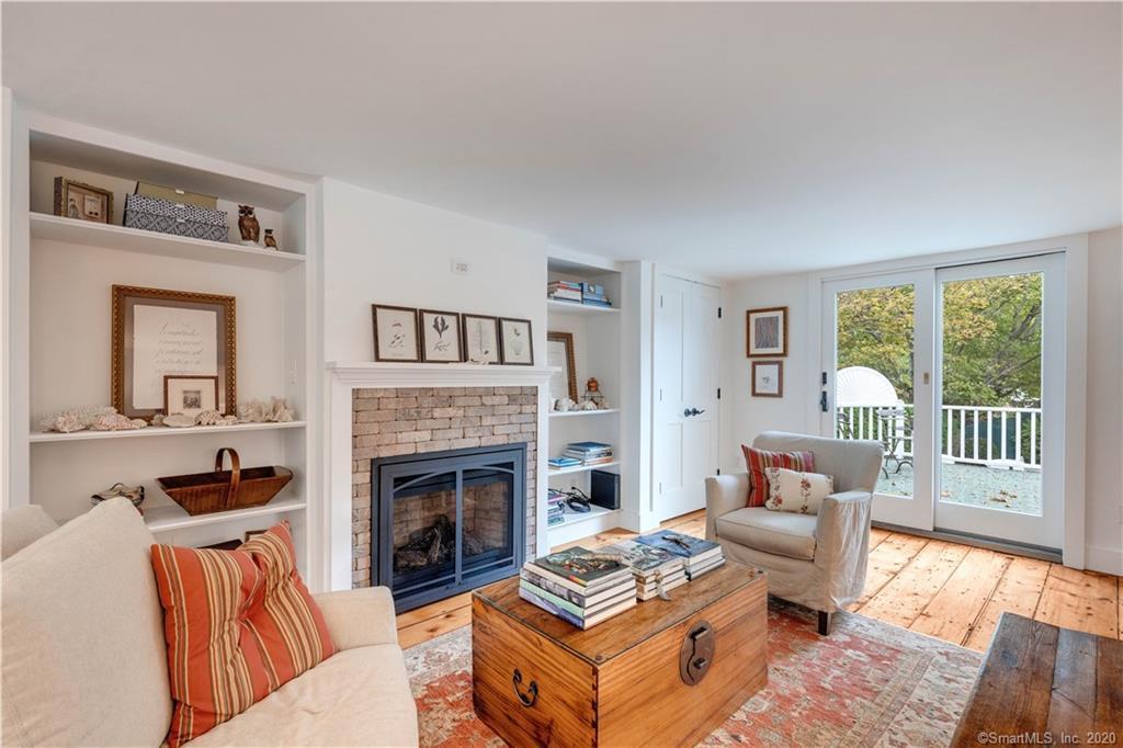 Pondside Kitchens and Hearth in Deep River - FireplaceServiceFinder